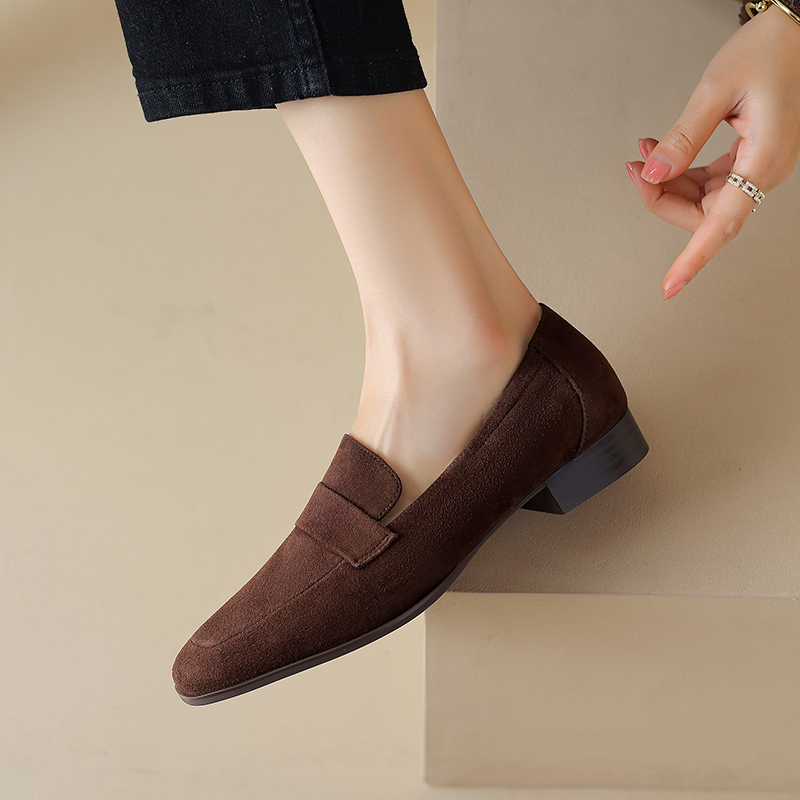 Minimalist Suede Loafers with Chunky Mid Heel - Style g.html