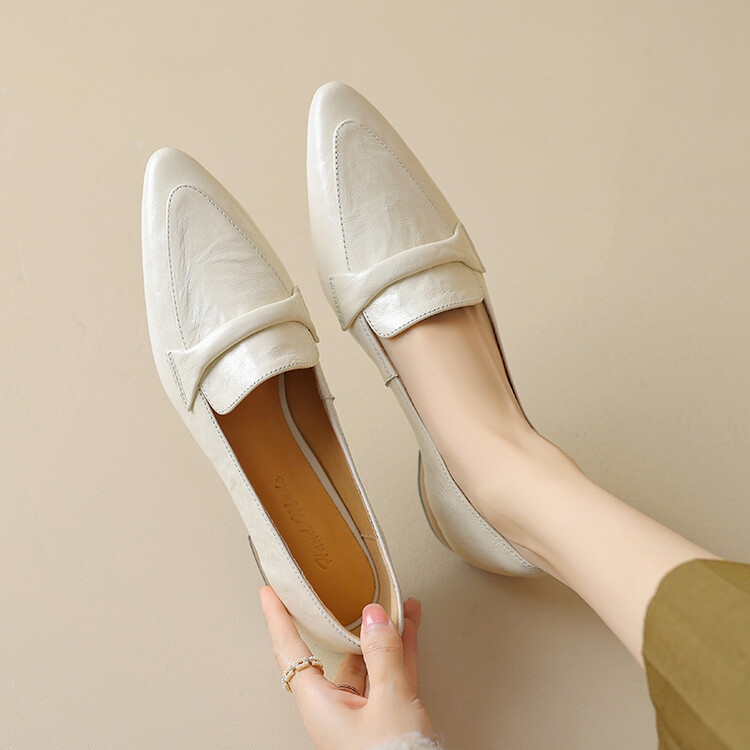 Women's Retro Pointed Toe Chunky Heel Loafers - Sheepskin Slip-On Shoes - Image 2