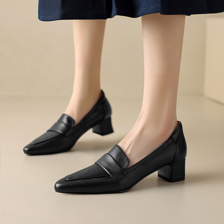 Women's Retro Pointed Toe Chunky Mid Heel Loafers - Image 3