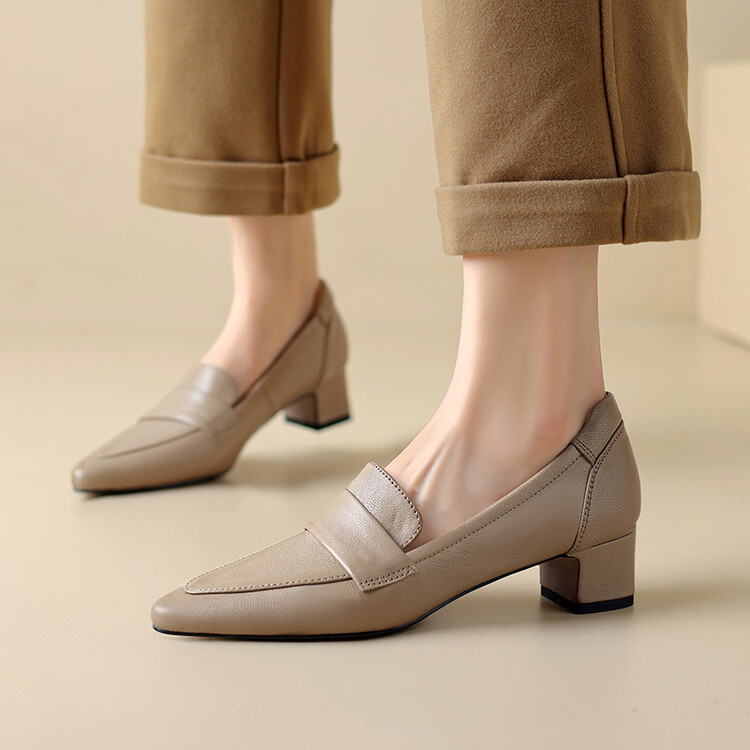 Women's Retro Pointed Toe Chunky Mid Heel Loafers - Image 5